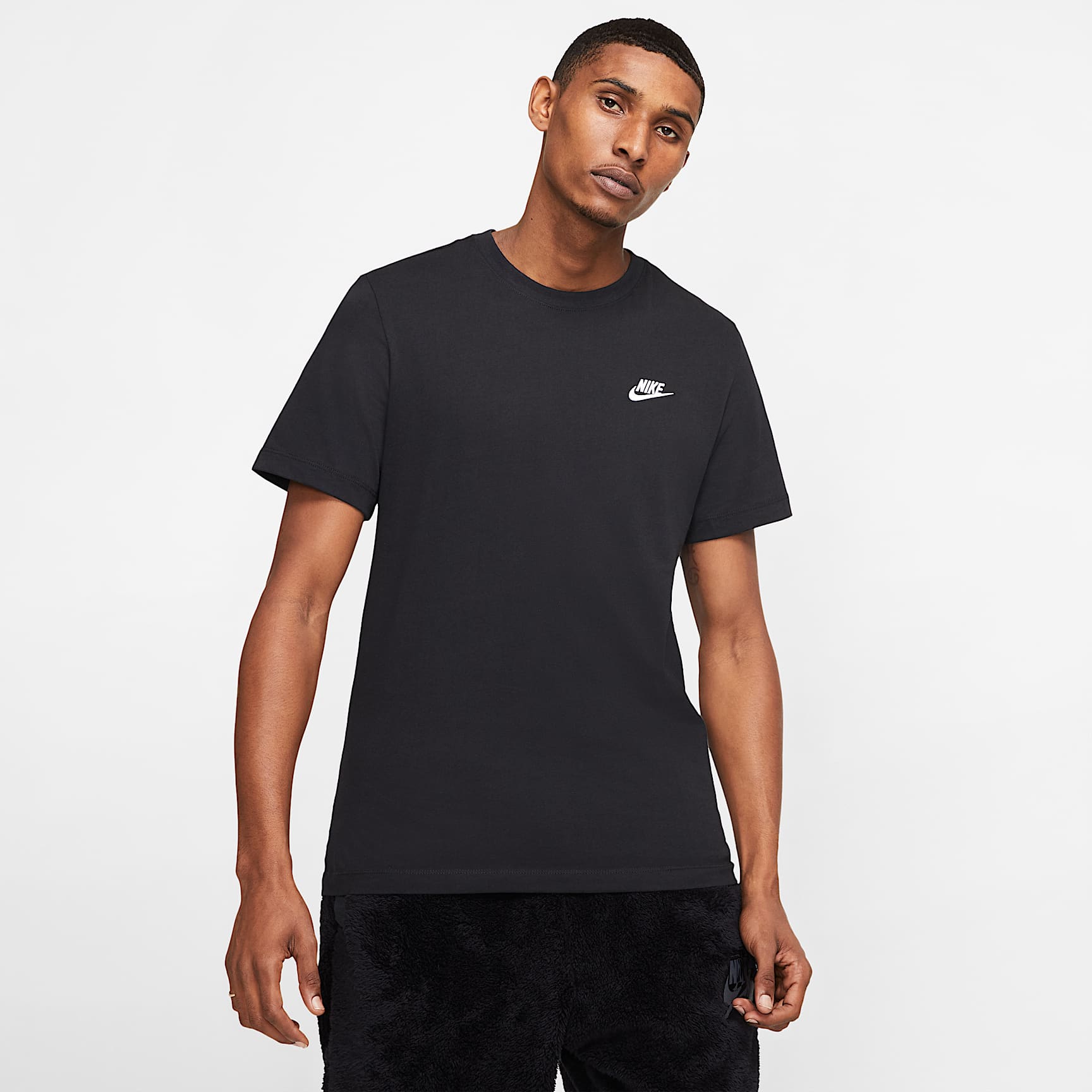 Nike Sportswear Club Men's T-Shirt. Nike NO